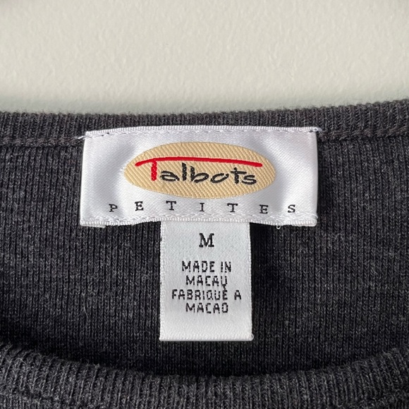 *SOLD* Vintage Talbots floral embroidered long sleeve - Picture 2 of 5